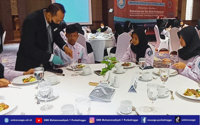SMK Musaga Gelar Table Manner Course di Braling Grand Hotel Purbalingga
