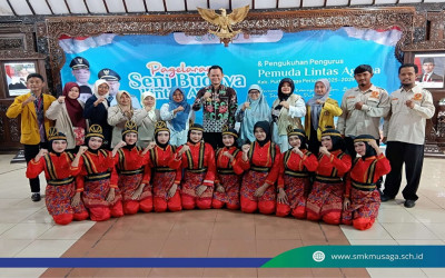 Tari Saman MUSTARI SMK Muhammadiyah 1 Purbalingga Warnai Pagelaran Seni Budaya Lintas Agama