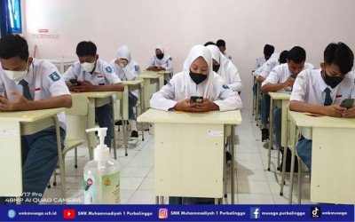 Berbasis Digital, Ujian Akhir Semester SMK Musaga Gunakan Smartphone